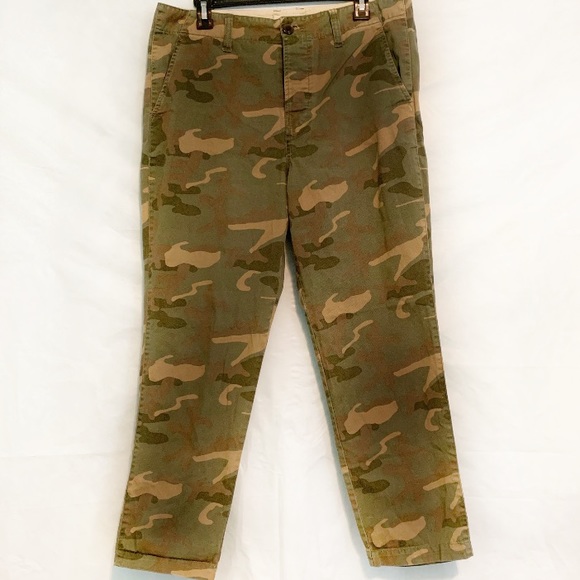 Madewell Cropped Rivington Trousers In Camo Green - Picture 2 of 8